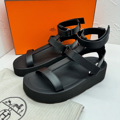 全新，Hermes愛馬仕Enid機能風黑色一字帶涼鞋，尺碼37碼