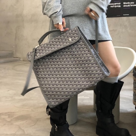 ✨Goyard｜Saint Léger 灰色狗牙紋雙肩包｜98新2024年