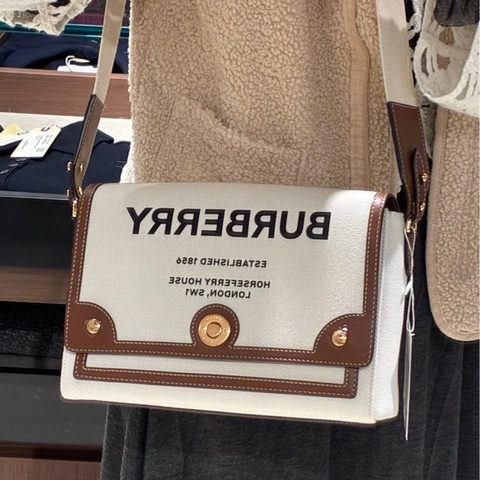 ✨Burberry｜Horseferry Note 帆布拼棕皮郵差包 新款寬肩帶 橫版｜全新有膜有吊牌