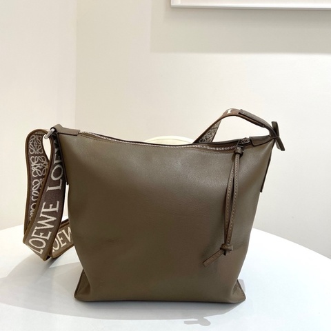 Loewe/羅意威 cubi棕色托特斜挎飯盒包