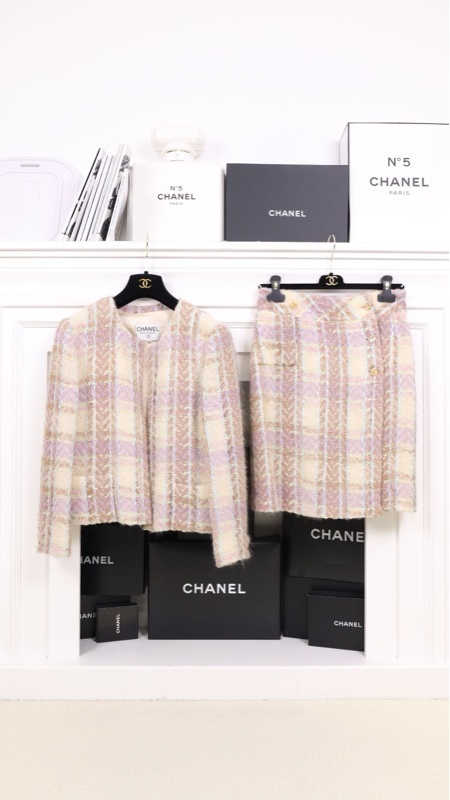 Chanel 紫咖色格纹crop短外套半裙套装