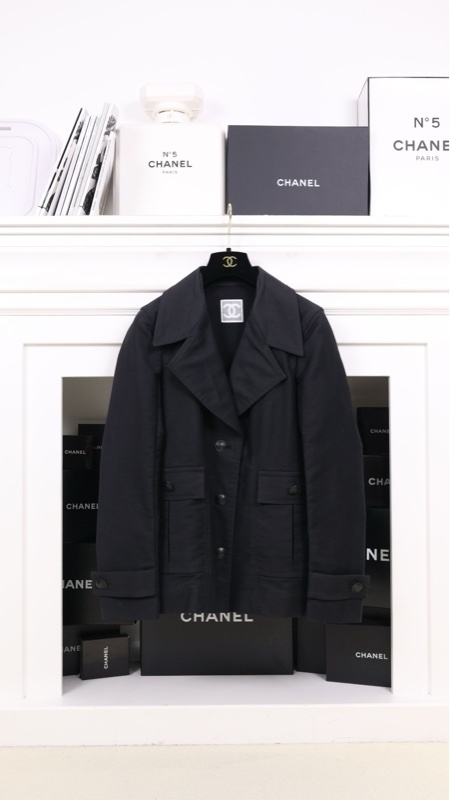 Chanel 07年运动方标系列黑色两口袋大翻领外套