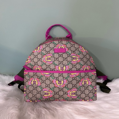 Gucci 古馳雙肩背包。