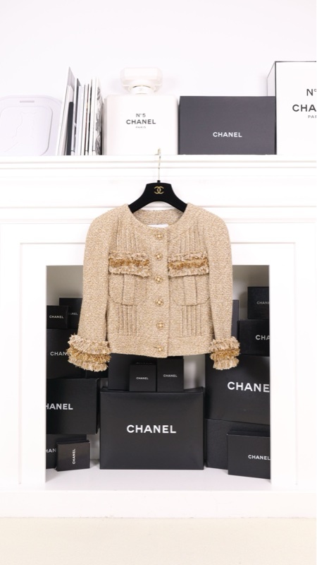 Chanel 13年凡尔赛宫系列秀款鎏金珍珠镂空扣crop短外套