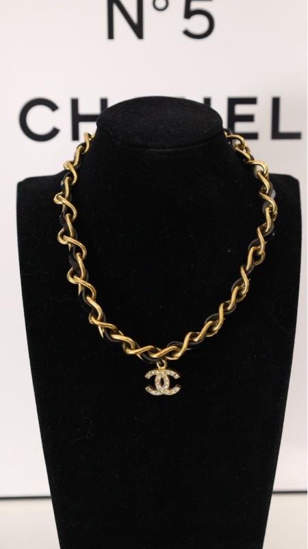 Chanel 95年皮穿链黑金莱茵石cc项链