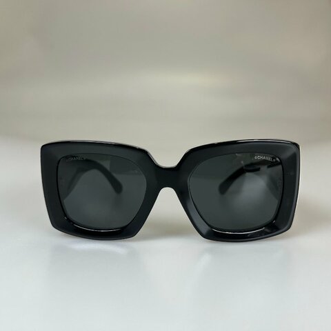 CHANEL  銀LOGO黑粗框墨鏡