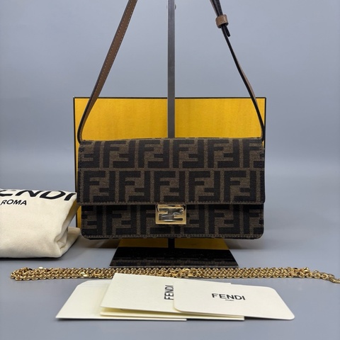Fendi 芬迪 Baguette老花法棍Woc單肩斜挎包 尺寸21*11