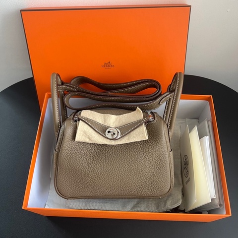 Hermes 愛馬仕 mini lindy大象灰銀扣 Z刻 好成色