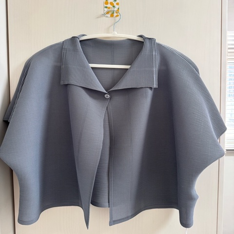 Issey Miyake me灰色外罩衫