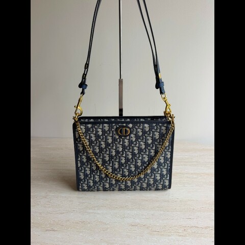 Dior迪奧30蒙田Oblique老花手拿包
底長26cm