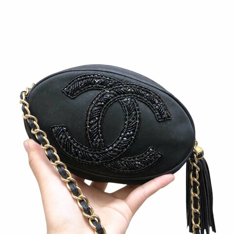 Chanel香奈兒黑金雙C 串珠緞面流蘇鏈條包