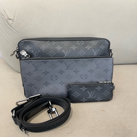 Louis Vuitton 路易威登 芯片款 TRIO黑武士三合一男士郵差包 明星同款 尺寸24×18×4.5