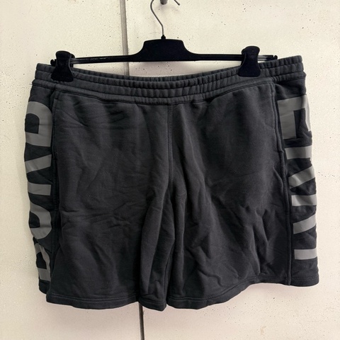 二手Burberry黑色棉短褲