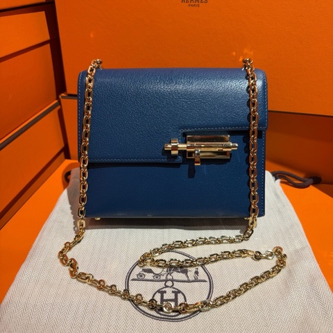 HERMES/ 愛馬仕 藍色 金扣山羊皮mini verrou單肩斜挎手槍包 Stamp:D刻 尺寸：17*13*4cm 配件:塵袋。