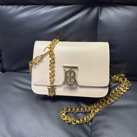 Burberry 巴寶莉限量款TB LOGO裸粉色金扣豆腐包單肩包、腰包