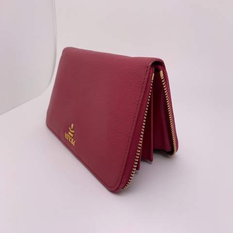 98新普拉达/Prada 酒紅色水波紋牛皮长 長款拉鏈錢包20 x 宽 2.5 x 高 10.5 c