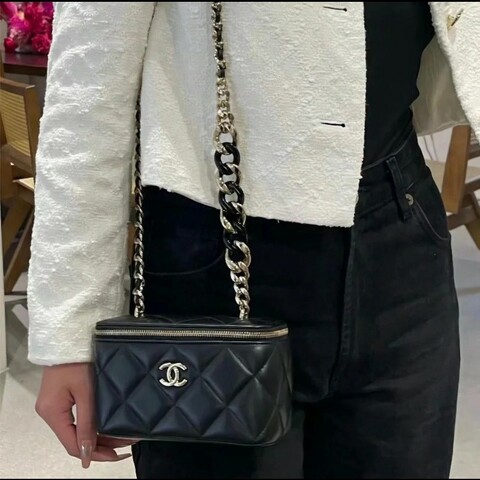 Chanel香奈兒 黑淡金化妝包 拼接不規則鏈條 長盒子 化妝包 鏈條包 98新✨️