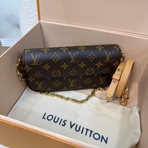 Lv 原花下蓋woc兩用包