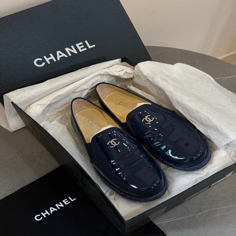 Chanel 藍漆皮樂福鞋38