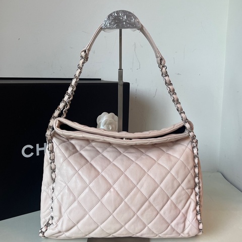 Chanel/香奈兒櫻花粉hobo側標滾邊鏈條包 14開