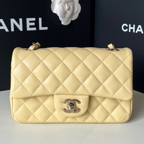 Chanel/香奈兒  22P小雞黃羊皮大mini 芯片款