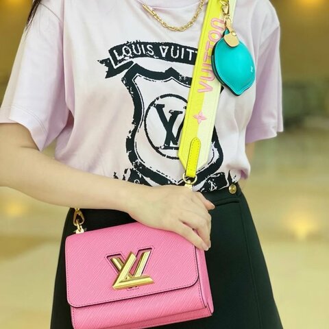 LV 水波紋Twist小號 芯片款 夏季配色 搭配檸檬小掛件 19*14*9 99新配件肩帶 鏡子 掛件 塵袋