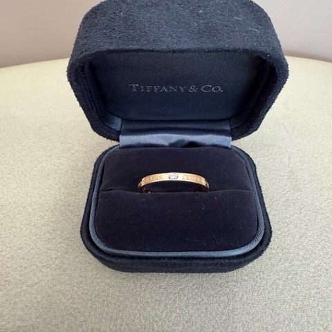 Tiffany蒂芙尼 經典系列18K玫瑰金窄版三鑽戒指 50號圈口 小U