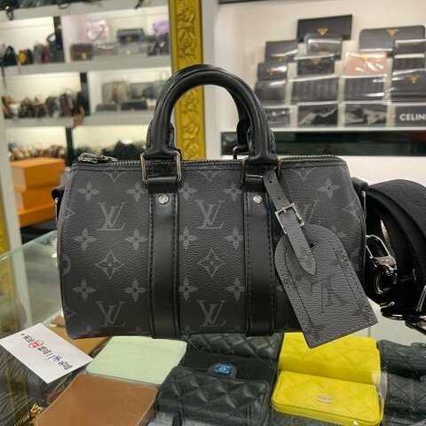 東區正精品㊣LV M46271 KEEPALL BANDOULIÈRE 25CM 黑灰色字紋拼色雙色手提斜背兩用包 RZ6559