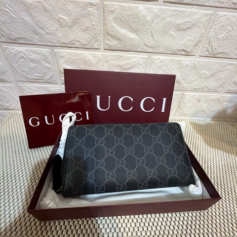 Gucci GG Supreme 黑灰老花拉鍊長夾