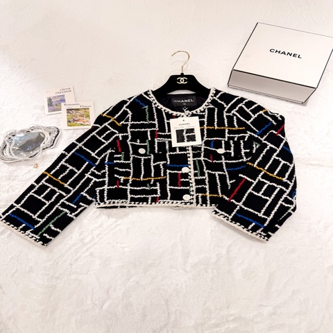 Chanel 25C早春度假黑彩格tweed短款外套