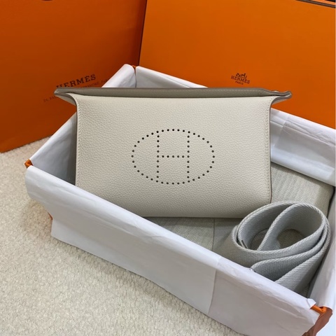 Hermes • Videpochs 奶昔白銀釦餐盒包Togo皮 閒置大全配