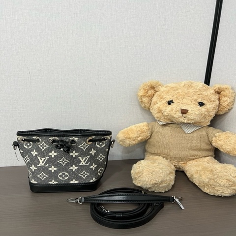 LV/路易威登 灰丹寧noe手提小水桶包手提包單肩包斜挎包 芯片款