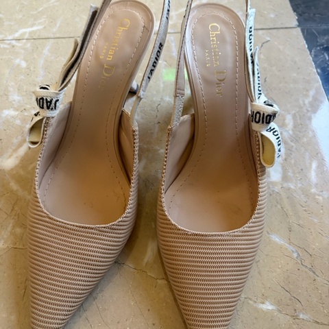 Dior 迪奧 J’Adior 低根高跟鞋