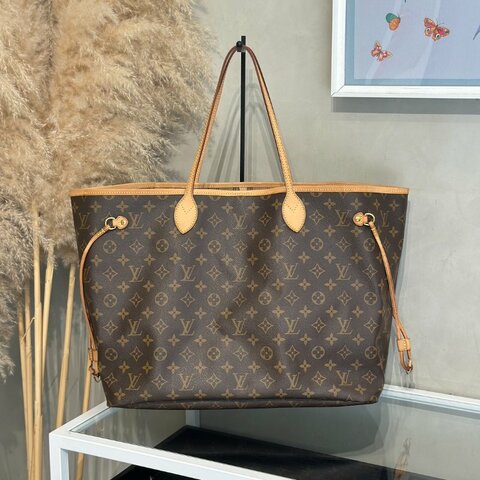 LOUIS VUITTON Neverfull Tote - GM