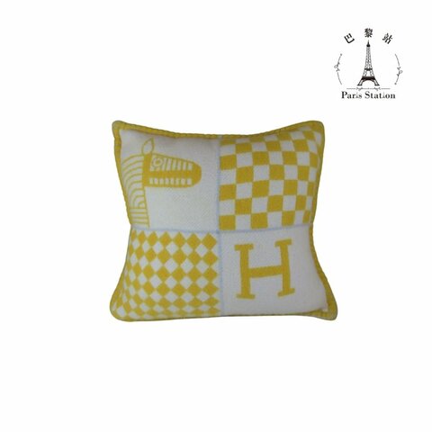 【巴黎站二手名牌專賣店】＊現貨＊HERMES 愛馬仕 ＊經典H 字母編織 黃米白 馬圖案拼色靠枕