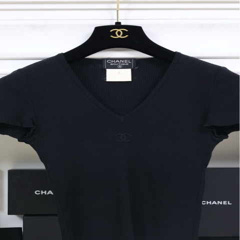 Chanel1995年黑色V领针织短袖