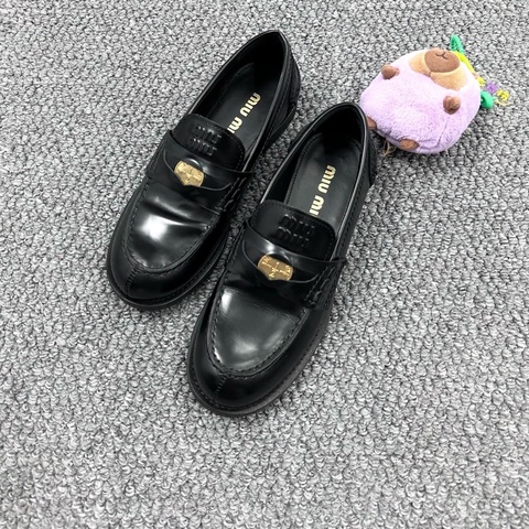Miu Miu繆繆 黑色金幣樂福鞋 36碼