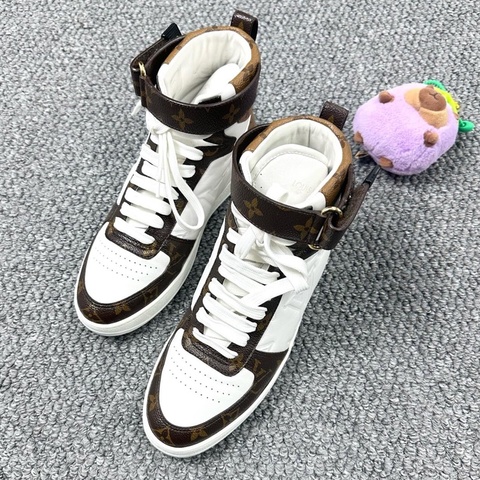 Louis Vuitton 路易威登 lv白棕拼色浮雕logo高幫運動鞋 38碼