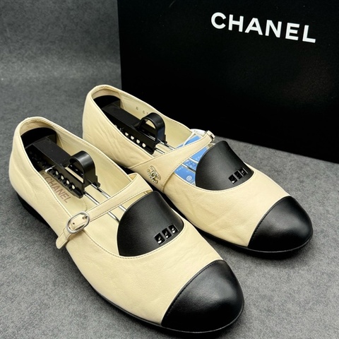 Chanel香奈兒 黑白拼色瑪麗珍低跟平底鞋單鞋 鑽扣雙c 37碼已貼底