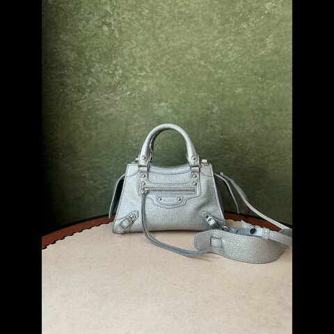 Balenciaga巴黎世家Neo Classic機車包