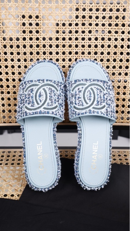 Chanel 20C蓝色粗花呢cc拖鞋