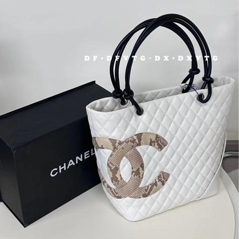 Chanel • 經典白康鵬拼蛇皮菜籃子