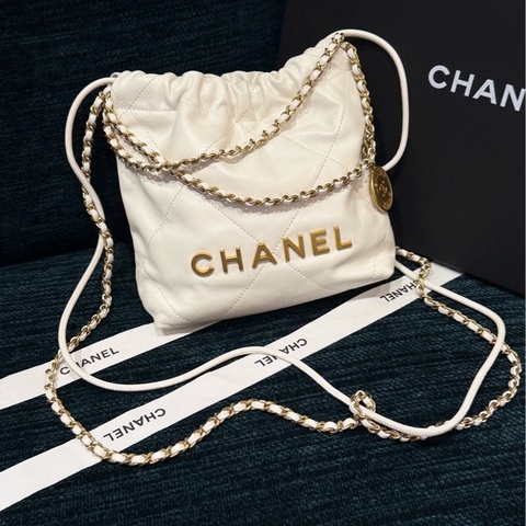 Chanel 22 mini 經典白金色