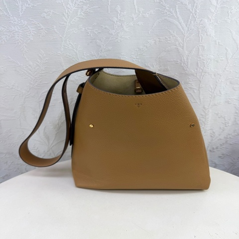 Tory Burch Romy Hobo 包