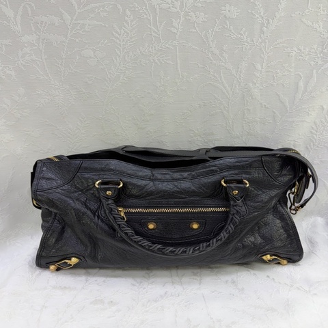 這是一只 Balenciaga 巴黎世家 Classic City 中型機車包