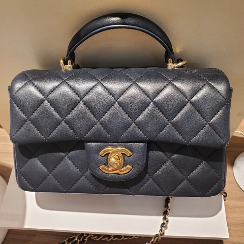 Chanel mini handle羊皮手把口袋包