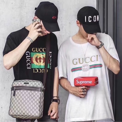 Gucci 男士斜挎郵差包