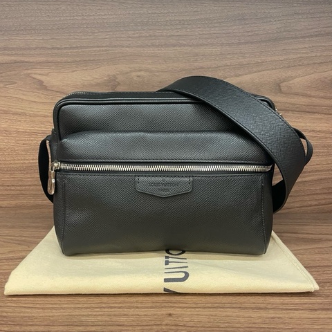 Louis Vuitton 路易威登 黑色全皮郵差包