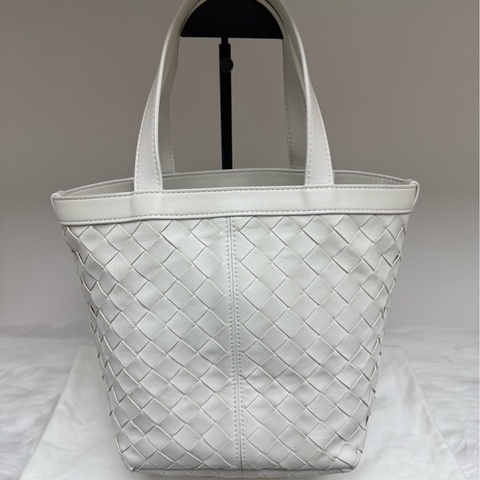 Bottega Veneta 葆蝶家 小號 白色編織托特包 羊皮 尺寸：23x18.5x15