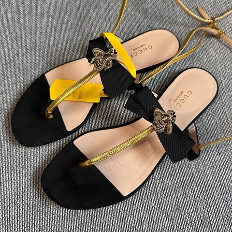 Gucci/古馳 黑色羅緞蝴蝶結 蜜蜂裝飾夾腳涼鞋  尺碼：36
